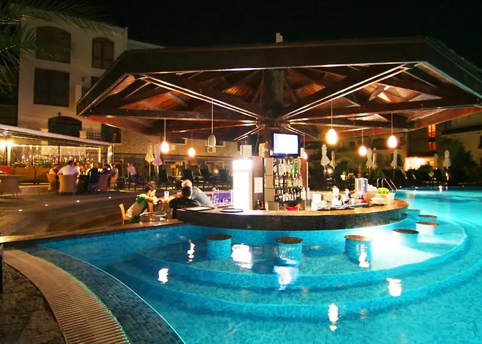 The Vineyards Boutique & 4*