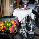Хотел The Vineyards Boutique & 4*