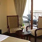 Хотел The Vineyards Boutique & 4*