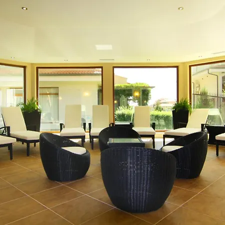 Hotel The Vineyards Boutique & 4*