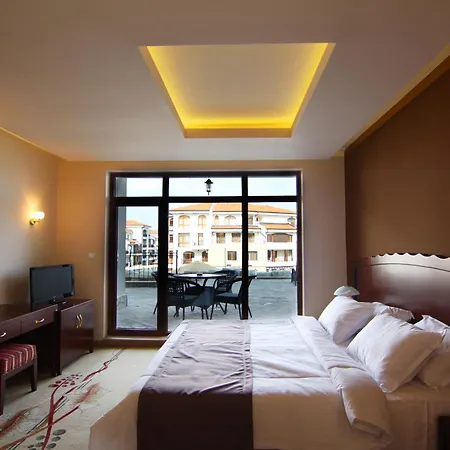 The Vineyards Boutique & Hotel 4*